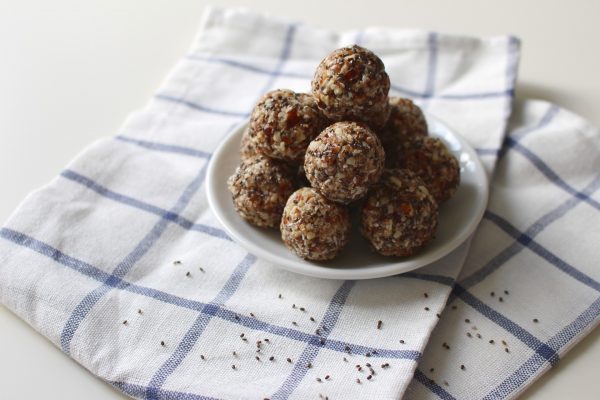 Christmas Pudding Energy Balls